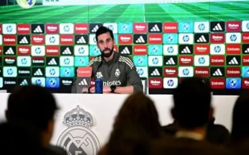 أربيلوا يؤكد: بناء شخصيات قوية للاعبي ريال مدريد دون حد للفشل